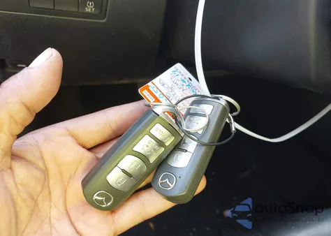 2018 Mazda 3 Touring из США, поврежденный, VIN 3MZBN1V30JM202416